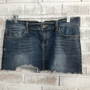 Bullhead Black Skirt sz7,Denim,Raw edge,Summer,Fun